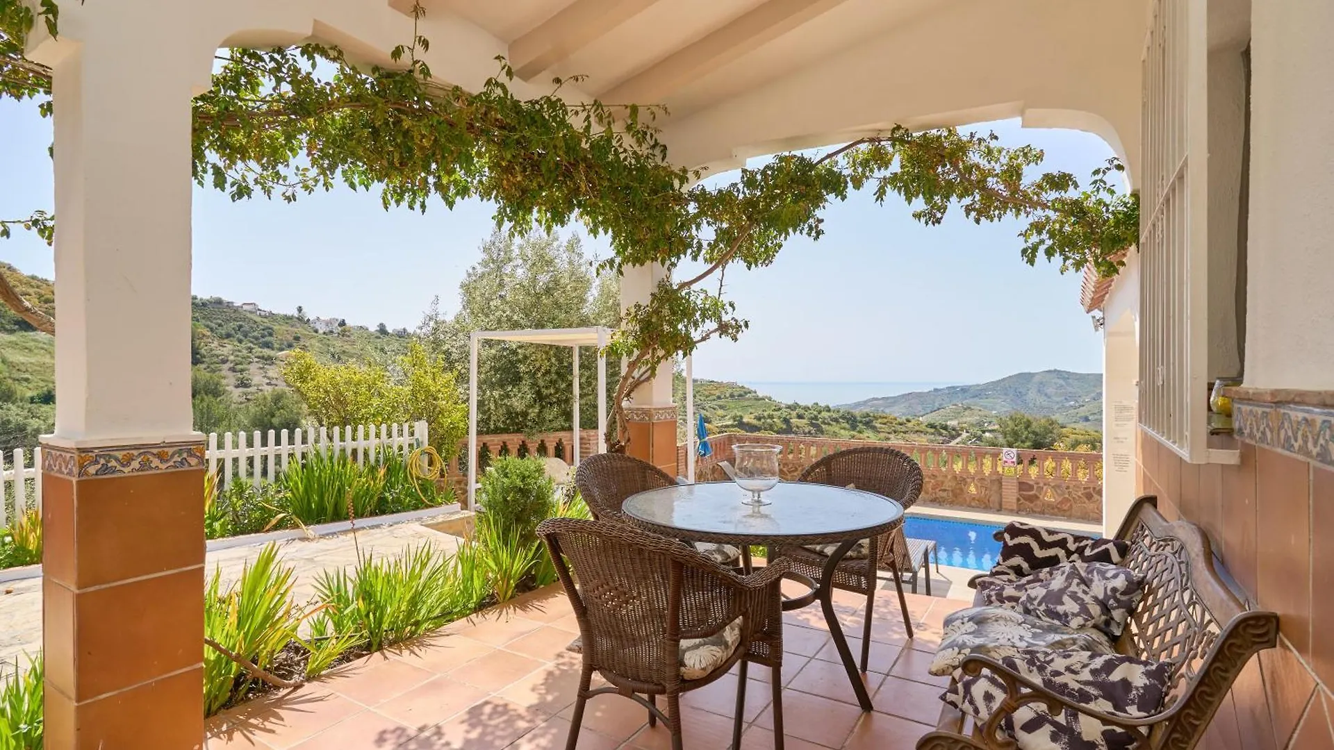 Villa Piedra Blanca Málaga 0*,